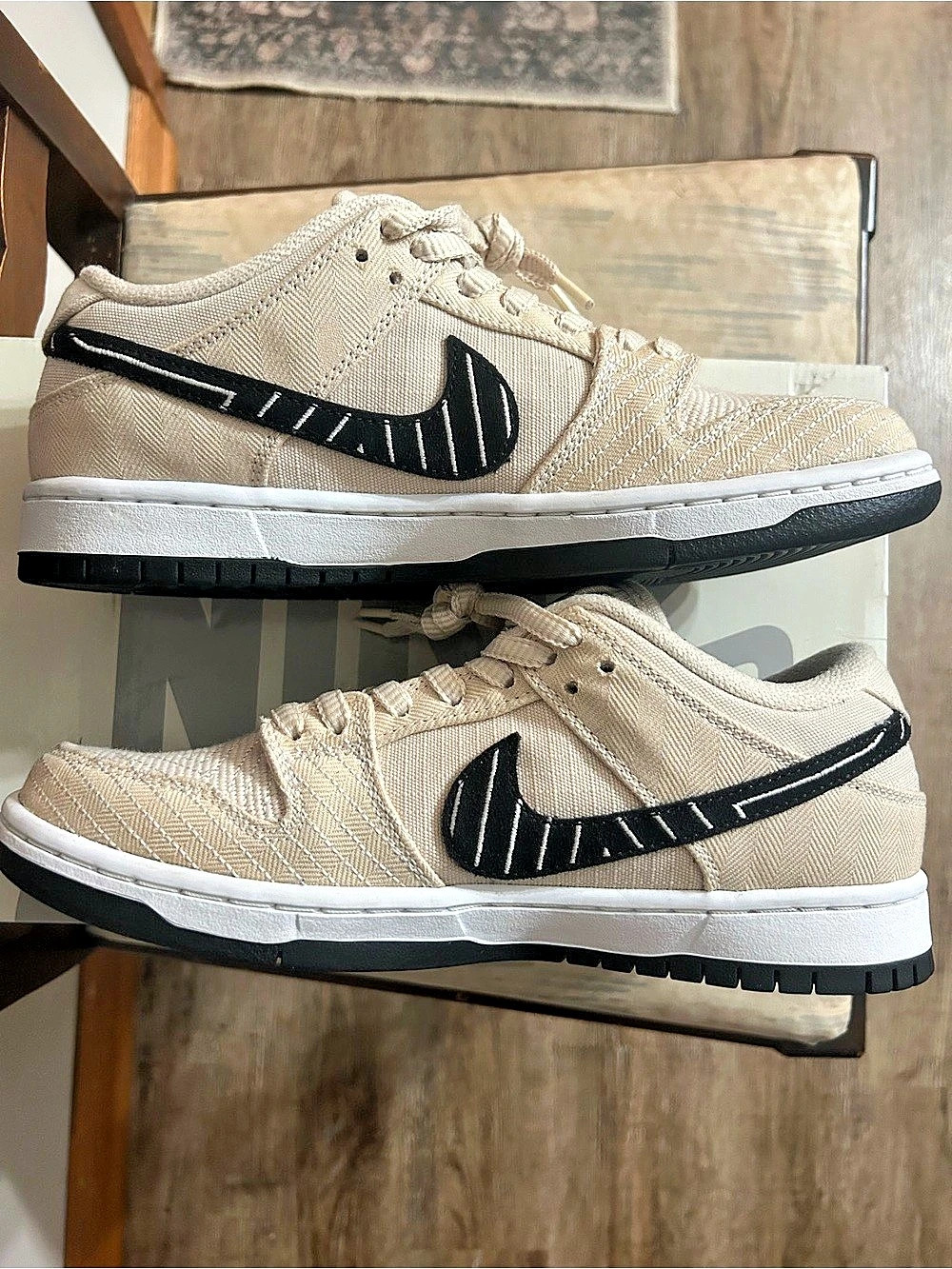 Nike SB Dunk Low Pro x Albino & Preto 'Fossil' Cream & Black 7 Men/Youth (8.5W)